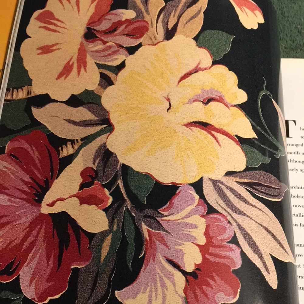 Vintage 1992 “Fabulous Fabrics of the 50s” Oversized sturdy paperback - Picture 5 of 5